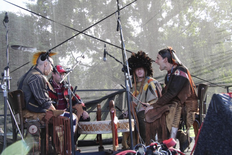 Wanbli ohitika singers