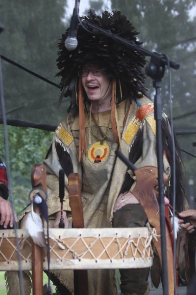 Wanbli ohitika singers